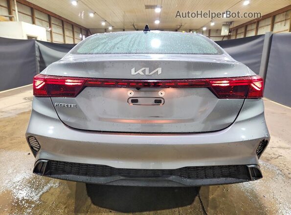 3KPF24ADXRE780302 2024 KIA FORTE Серый Вид сзади