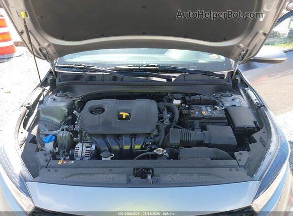 3KPF24ADXRE786942 2024 KIA FORTE Silver Вид ззаду