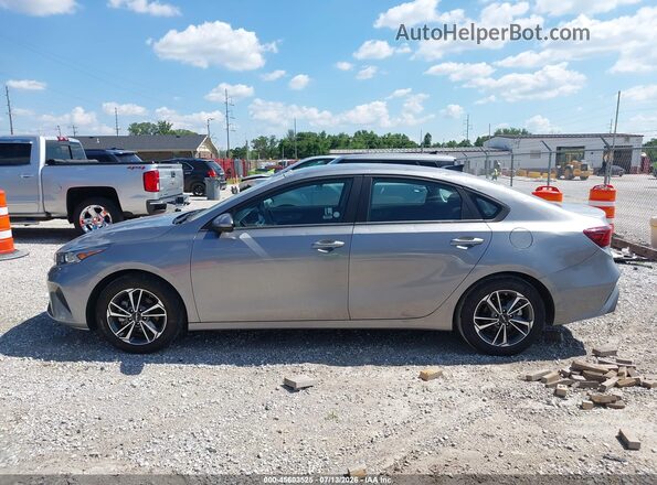 3KPF24ADXRE786942 2024 KIA FORTE Silver Панорамний вид салону 360°