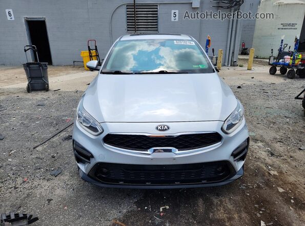 3KPF34AD0KE015926 2019 KIA FORTE Серебряный Вид спереди