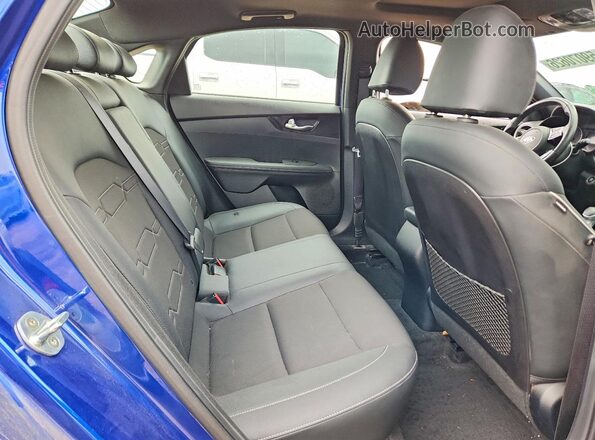 3KPF34AD1LE207065 2020 KIA FORTE Blue Widok tylnych siedzeń