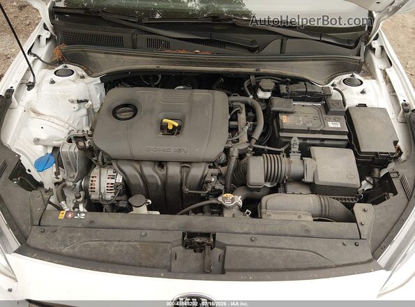3KPF34AD1ME284844 2021 KIA FORTE White უკანა ხედი