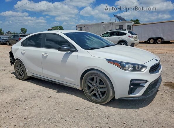 3KPF34AD1ME369666 2021 KIA FORTE Белый Передняя правая четверть