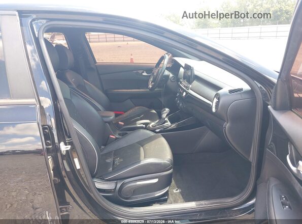 3KPF34AD2LE197193 2020 KIA FORTE Black Вид салону спереду
