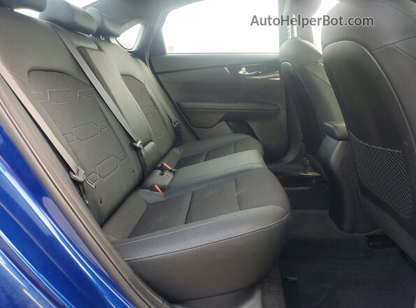 3KPF34AD2ME341746 2021 KIA FORTE Blue Հետևի նստատեղերի տեսք