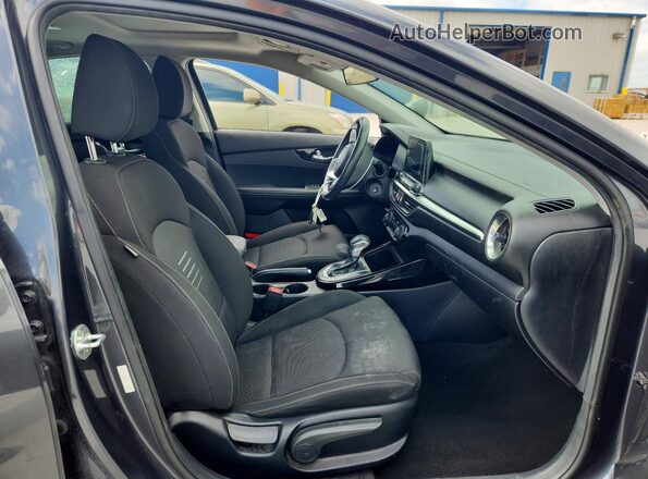 3KPF34AD3KE048628 2019 KIA FORTE Gray Вид салону спереду