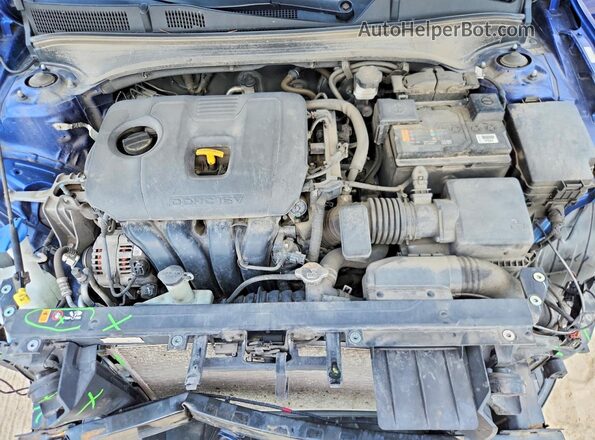 3KPF34AD3LE219699 2020 KIA FORTE Blue Вид задньої частини салону