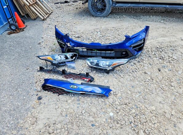 3KPF34AD3LE219699 2020 KIA FORTE Blue Вид підкапотного простору