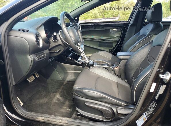 3KPF34AD3ME276003 2021 KIA FORTE Black Вид салону спереду