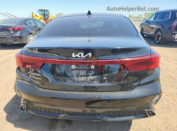 3KPF34AD3PE671142 2023 KIA FORTE Черный Вид сзади
