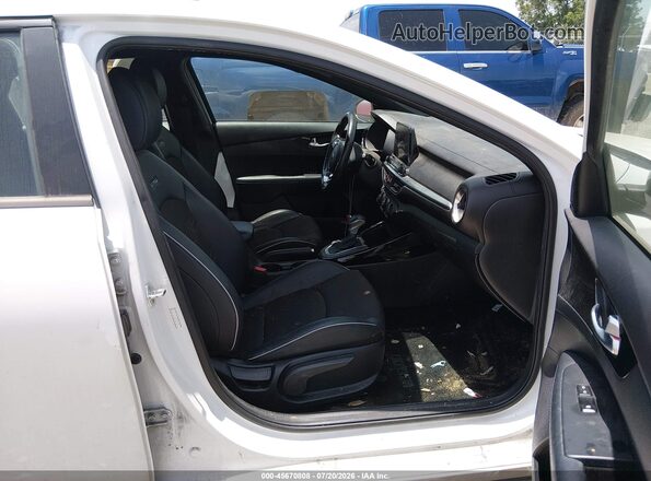 3KPF34AD4ME384226 2021 KIA FORTE White Սալոնի դիմացի տեսք