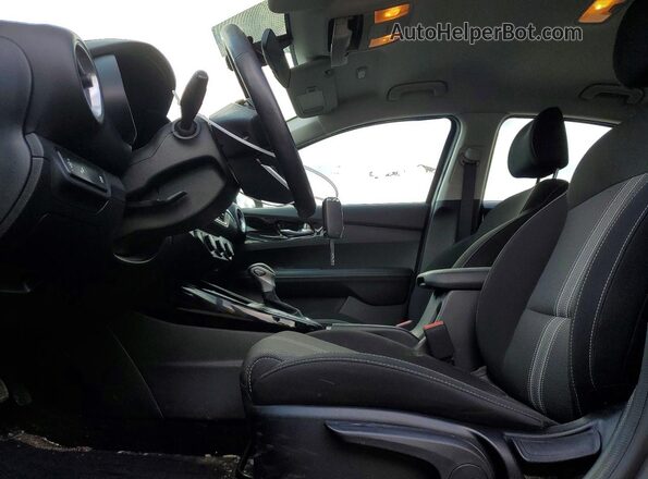 3KPF34AD4NE453286 2022 KIA FORTE Gray Вид салону спереду
