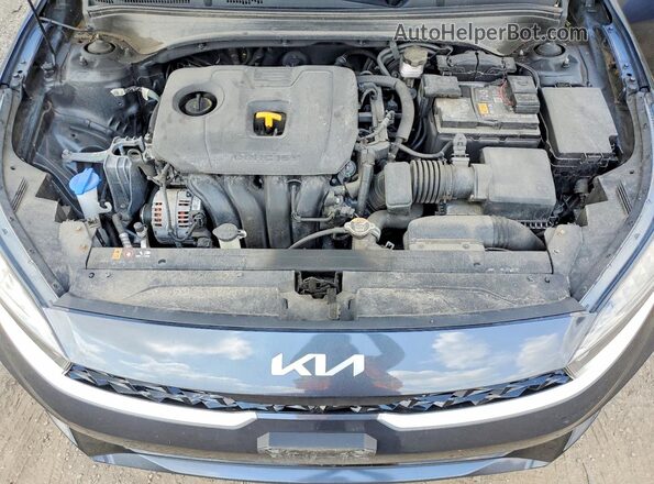 3KPF34AD4NE453286 2022 KIA FORTE Gray Вид задньої частини салону