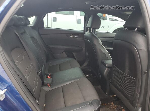 3KPF34AD5ME375390 2021 KIA FORTE Blue Vista de los asientos traseros