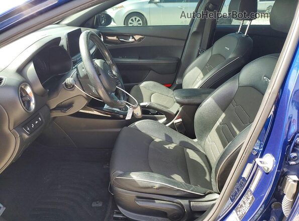 3KPF34AD5ME397082 2021 KIA FORTE Blue წინა სალონის ხედი