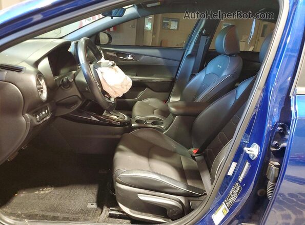 3KPF34AD8LE161444 2020 KIA FORTE Blue Front interior view