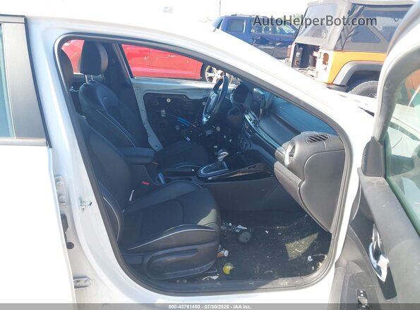 3KPF34AD8ME419074 2021 KIA FORTE White Вид салону спереду
