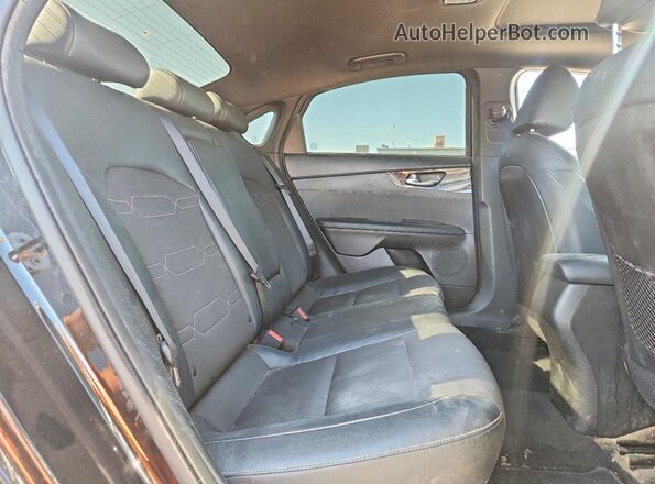 3KPF34AD9ME350265 2021 KIA FORTE Black Vista de los asientos traseros