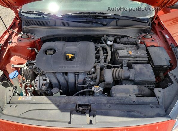 3KPF34AD9ME385145 2021 KIA FORTE Red Widok wnętrza z tyłu