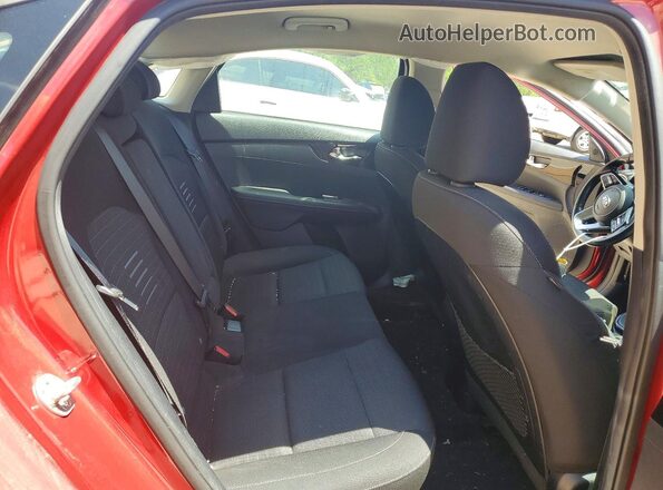 3KPF34ADXKE016386 2019 KIA FORTE Red Հետևի նստատեղերի տեսք
