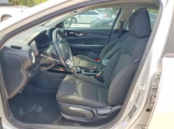 3KPF34ADXKE021958 2019 KIA FORTE Silver წინა სალონის ხედი