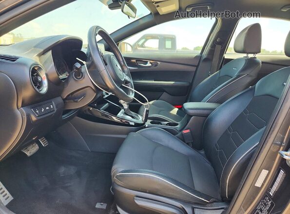 3KPF34ADXLE141972 2020 KIA FORTE Угольный Вид салона спереди