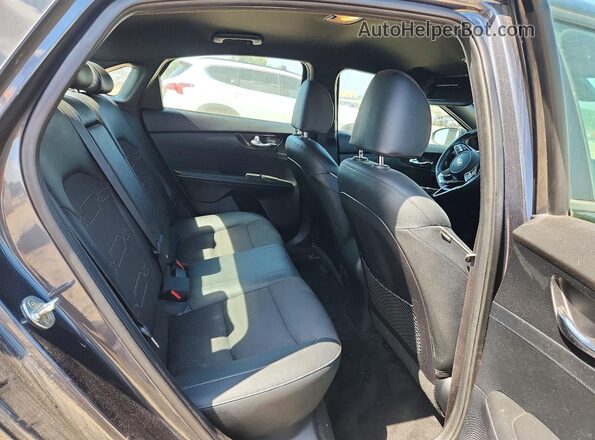 3KPF34ADXLE141972 2020 KIA FORTE Угольный Вид задних сидений