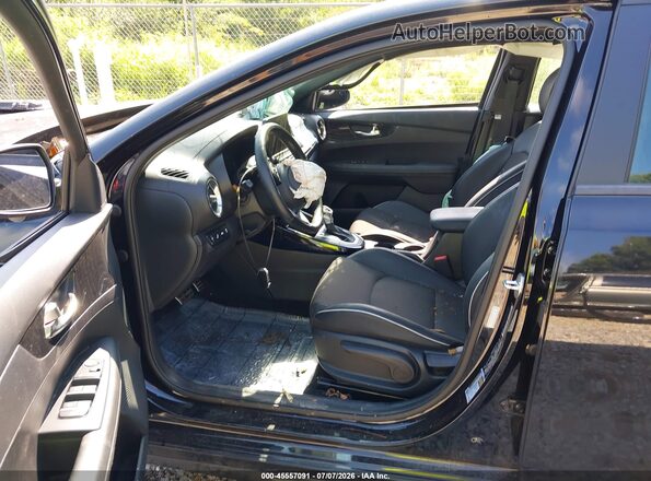 3KPF34ADXME368791 2021 KIA FORTE Black Widok wnętrza z przodu