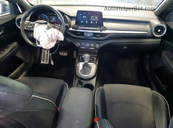 3KPF34ADXME395683 2021 KIA FORTE Белый Вид панели приборов