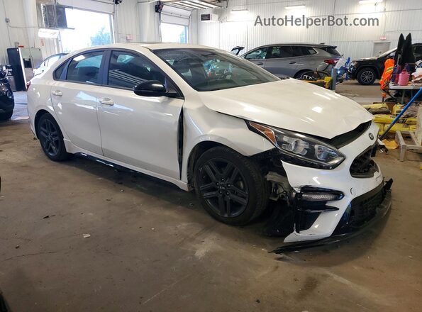 3KPF34ADXME395683 2021 KIA FORTE Белый Передняя правая четверть