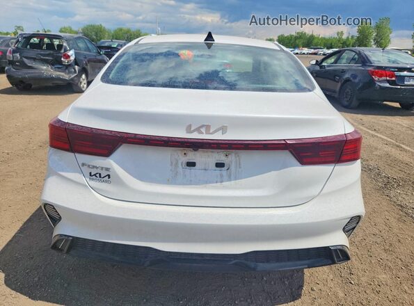 3KPF34ADXPE540810 2023 KIA FORTE White Вид ззаду