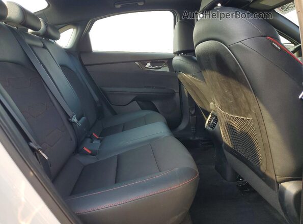 3KPF44AC0ME282281 2021 KIA FORTE White Rear seats view
