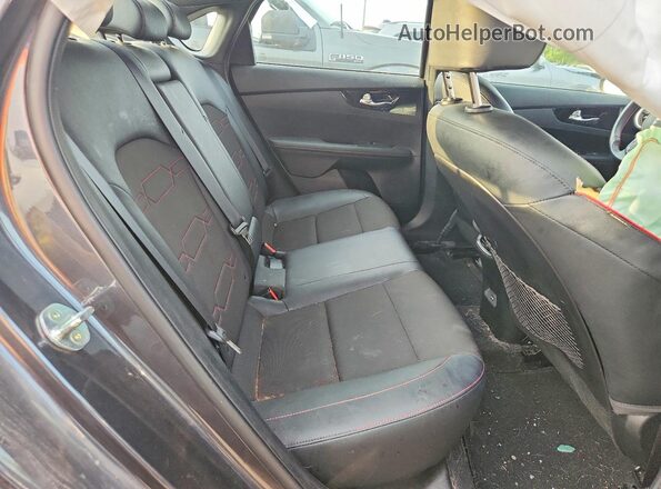 3KPF44AC2PE528171 2023 KIA FORTE Gray უკანა სავარძლების ხედი