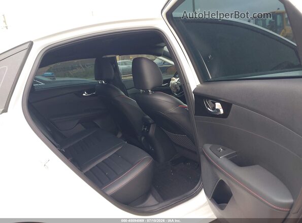 3KPF44AC6RE827679 2024 KIA FORTE White Вид наклейки з VIN-кодом