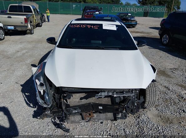 3KPF44AC7LE256064 2020 KIA FORTE White Widok wnętrza z tyłu