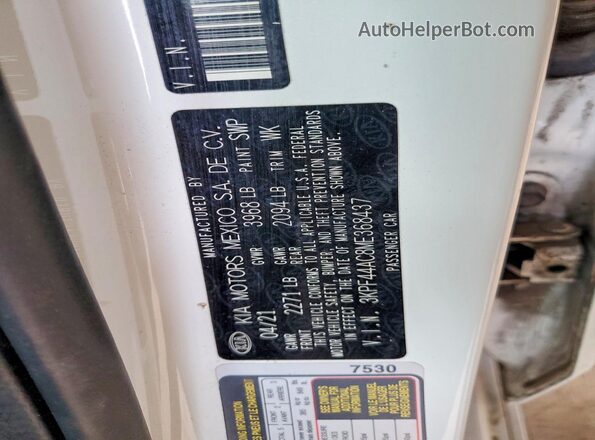 3KPF44AC8ME368437 2021 KIA FORTE White Engine compartment view