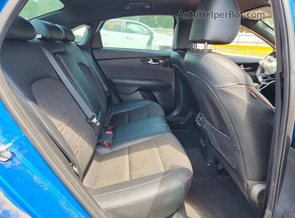 3KPF44AC9PE513294 2023 KIA FORTE Blue Հետևի նստատեղերի տեսք