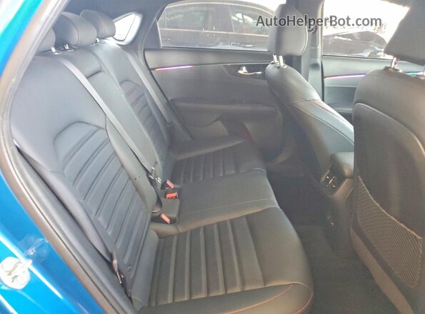 3KPF44AC9PE561054 2023 KIA FORTE Blue Widok tylnych siedzeń