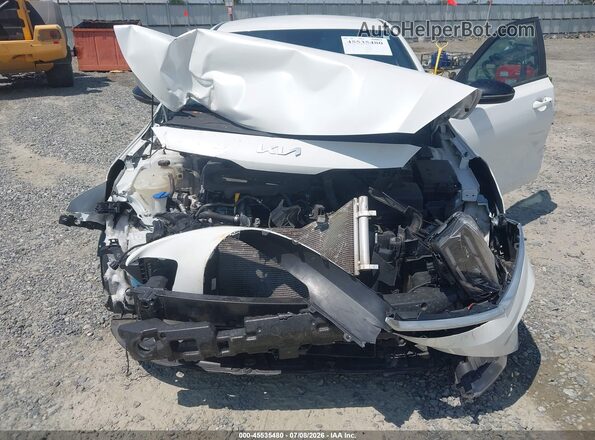 3KPF44AC9PE653331 2023 KIA FORTE White Դիմացի տեսք