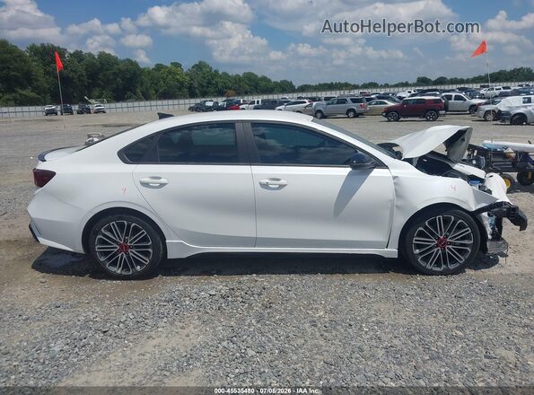 3KPF44AC9PE653331 2023 KIA FORTE White Սալոնի 360 աստիճան տեսք