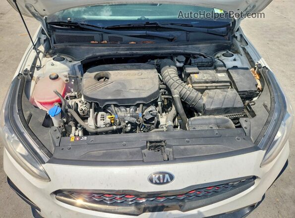 3KPF44ACXME318476 2021 KIA FORTE White Vista interior trasera