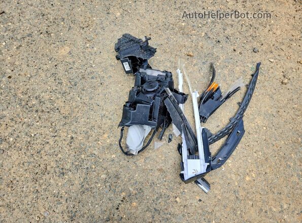 3KPF44ACXRE729612 2024 KIA FORTE Black Vista del compartimento del motor