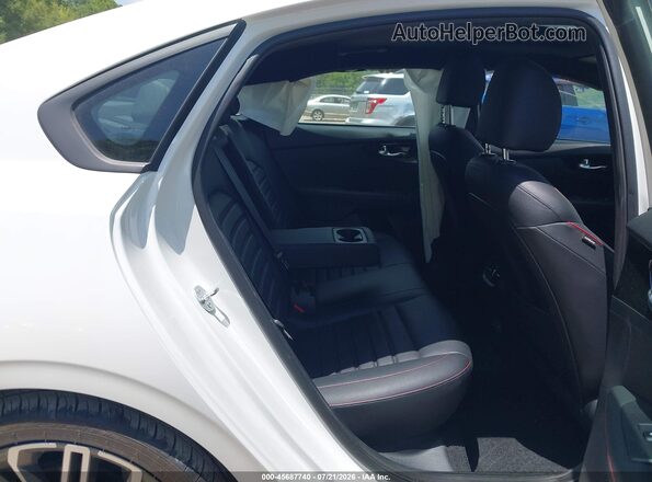 3KPF44ACXRE793021 2024 KIA FORTE White Widok naklejki z numerem VIN
