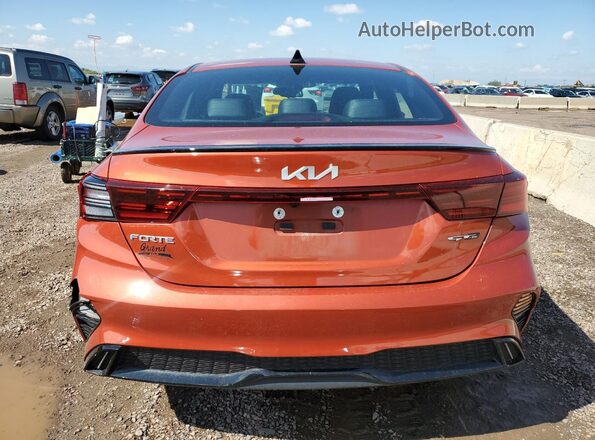 3KPF54AD0PE596006 2023 KIA FORTE Оранжевый Вид сзади