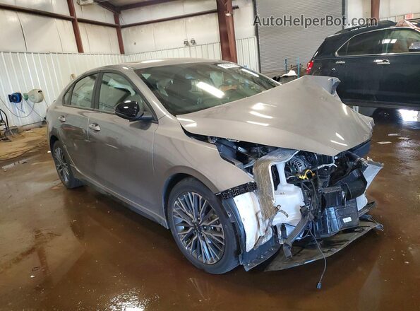 3KPF54AD0RE782390 2024 KIA FORTE Silver Delantero derecho