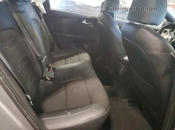 3KPF54AD0RE782390 2024 KIA FORTE Silver Vista de los asientos traseros