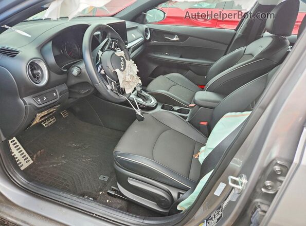 3KPF54AD0RE782390 2024 KIA FORTE Silver Vista interior delantera