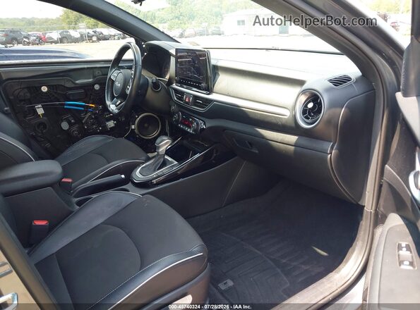 3KPF54AD1PE579120 2023 KIA FORTE Gray Вид салону спереду