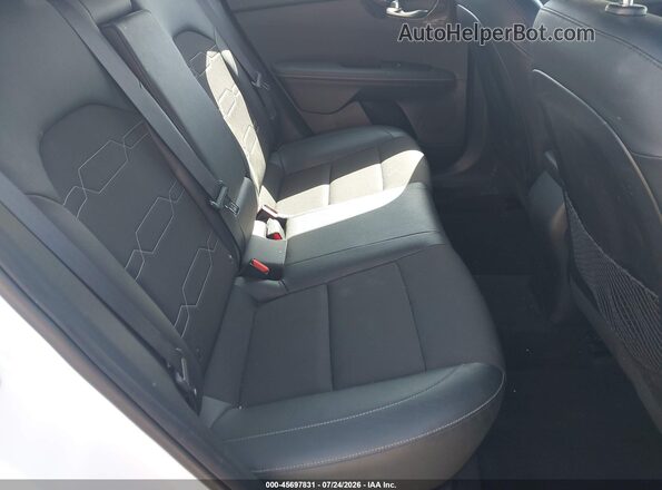 3KPF54AD1PE670517 2023 KIA FORTE White VIN კოდის სტიკერის ხედი
