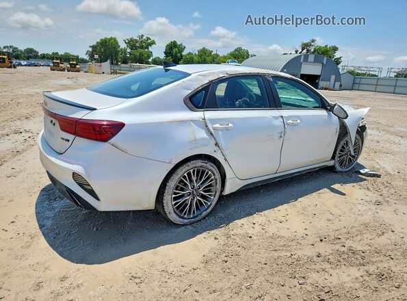 3KPF54AD1RE749558 2024 KIA FORTE Белый Задняя правая четверть